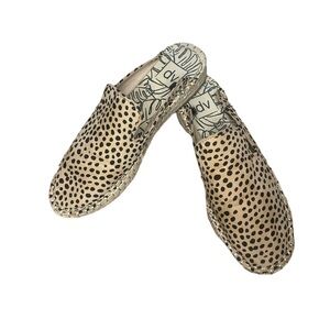 DV by Dolce Vita Size 7 Suede Leopard Print Loafer Slides